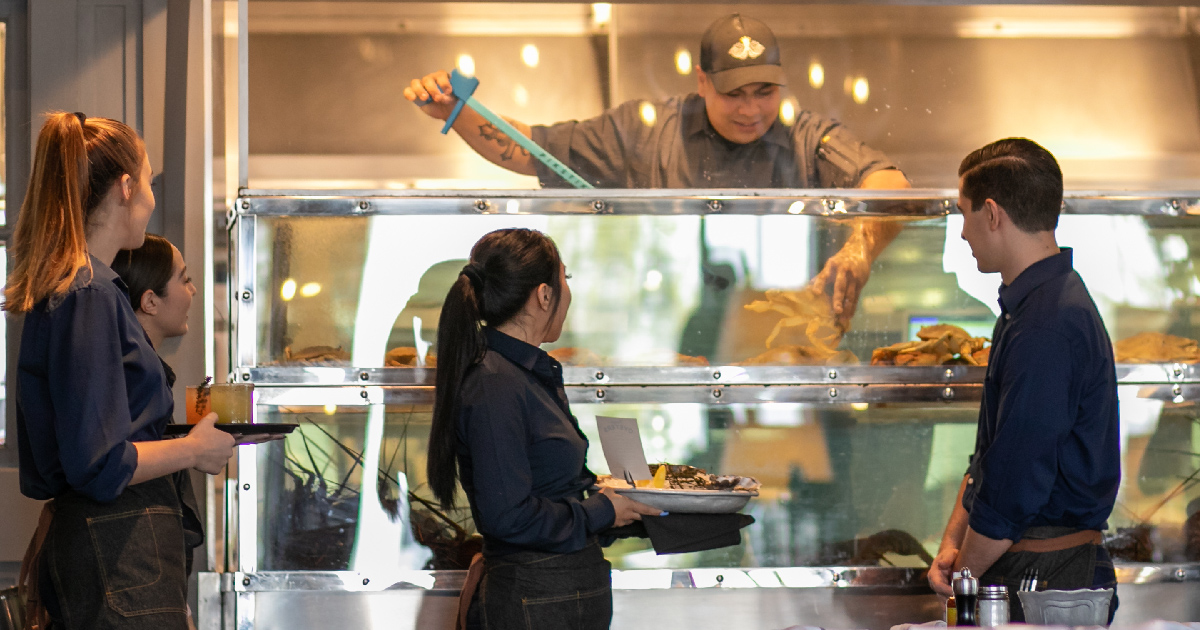 Server 606705 King's Fish House Rancho Cucamonga